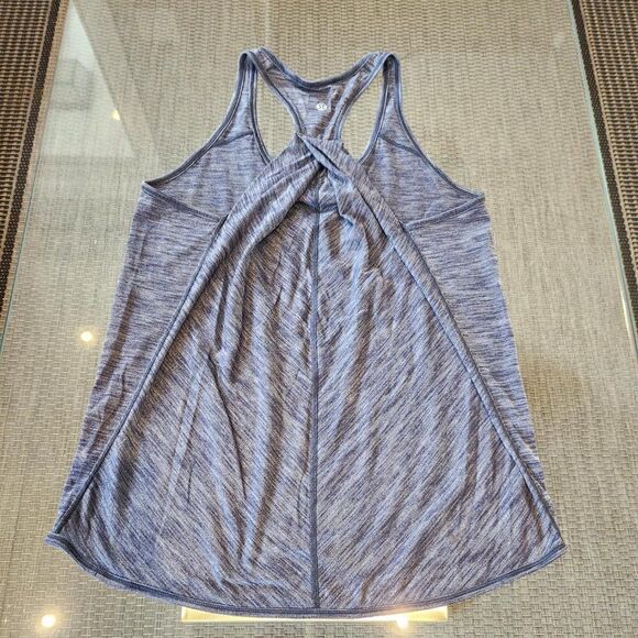 Lululemon Essential Tank - Picture 3 of 8